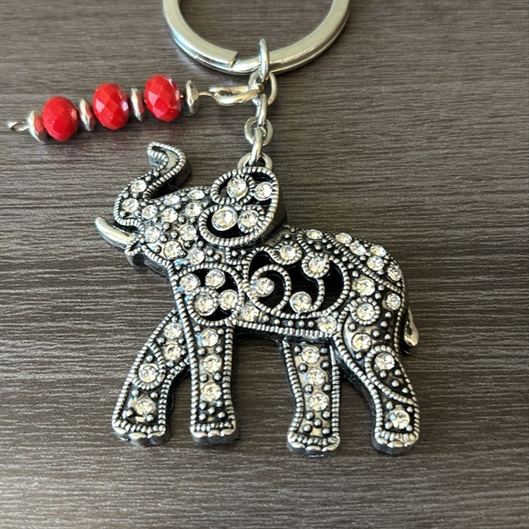 Good Luck Rhinestone Elephant Key Chain - Picture 4 of 6